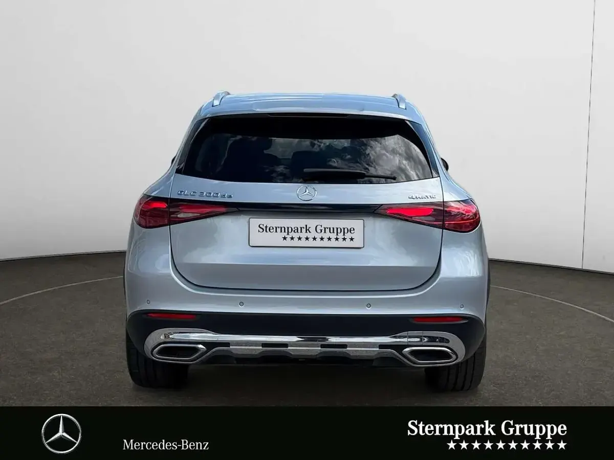 Gebraucht Mercedes GLC300de 333 PS (244 kW) 2025 Silber SUV