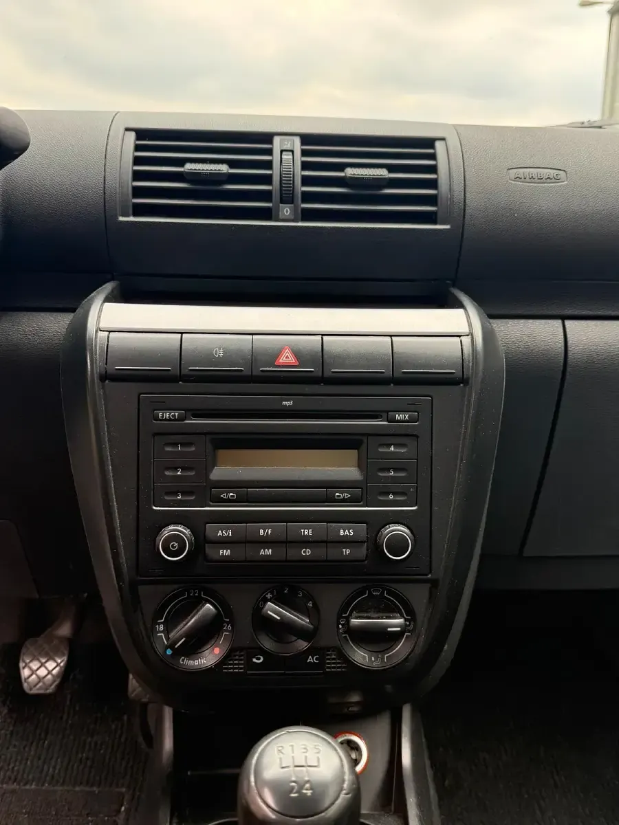 Gebraucht VW Fox 55 PS (40 kW) 2009 Weiß Kleinwagen