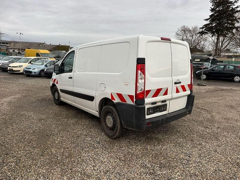 Gebraucht Citroën Jumpy 128 PS (94 kW) 2016 Weiß Van / Kleinbus