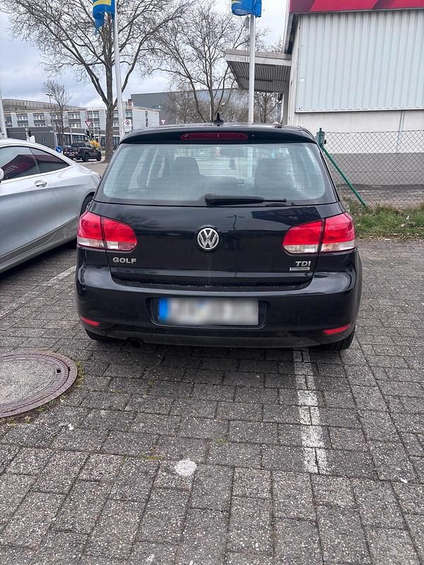 Gebraucht VW Golf VI 105 PS (77 kW) 2010 Schwarz Kleinwagen