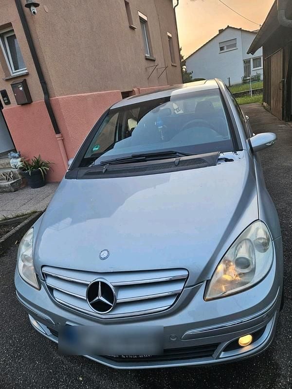 Silber Gebraucht 2008 Mercedes B200 Van / Kleinbus | 2.900 € (Superpreis) - Bild 1/4
