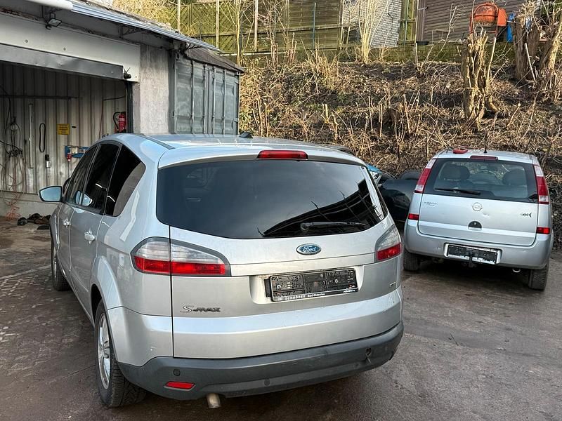 Gebraucht Ford S-MAX S 140 PS (102 kW) 2008 Silber Van / Kleinbus