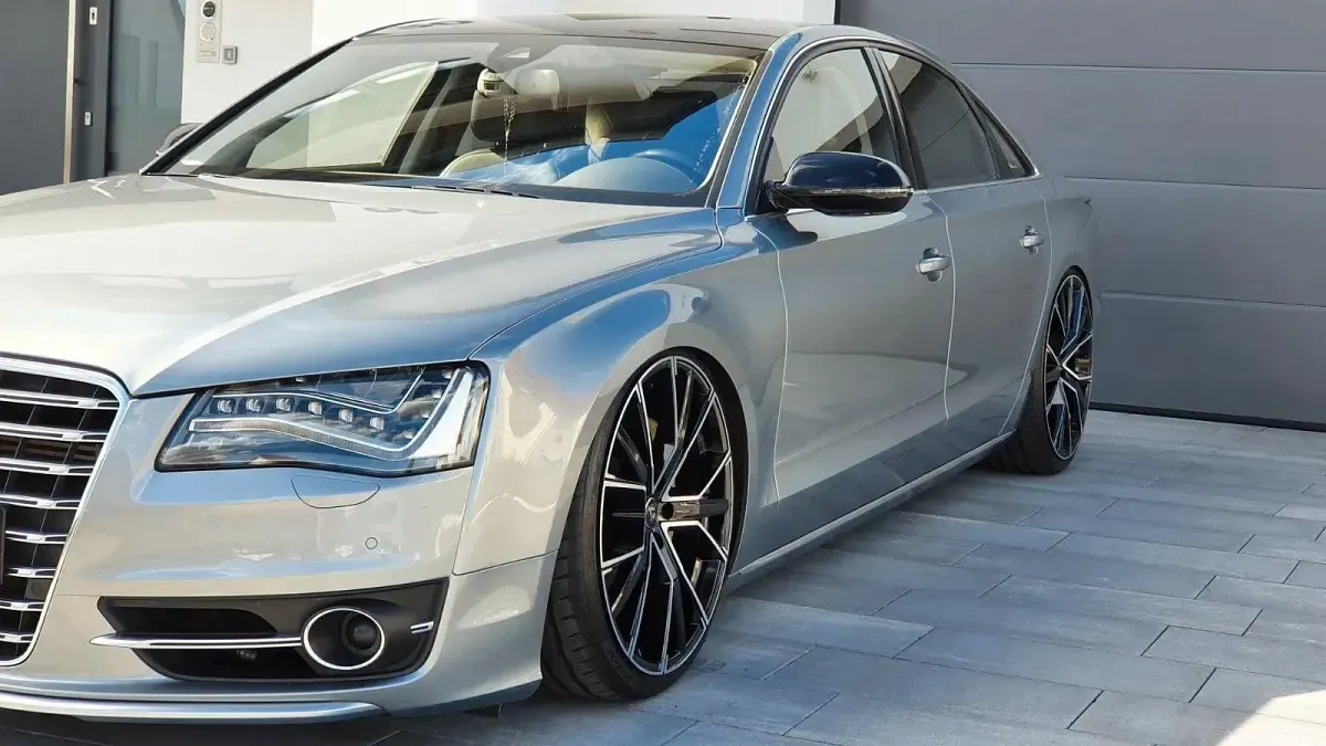 Gebraucht Audi A8 Ambiente 371 PS (272 kW) 2010 Grau Limousine