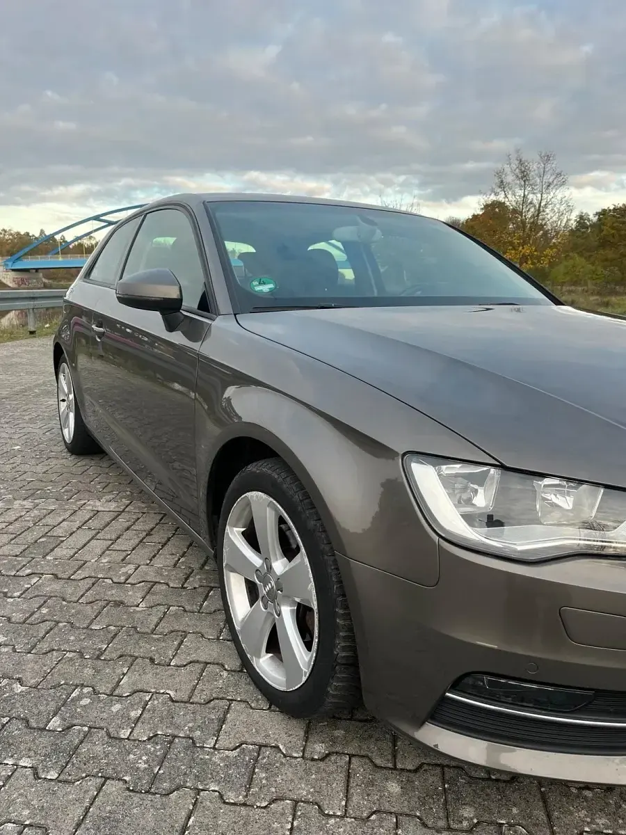 Gebraucht Audi A3 140 PS (102 kW) 2013 Braun Coupé