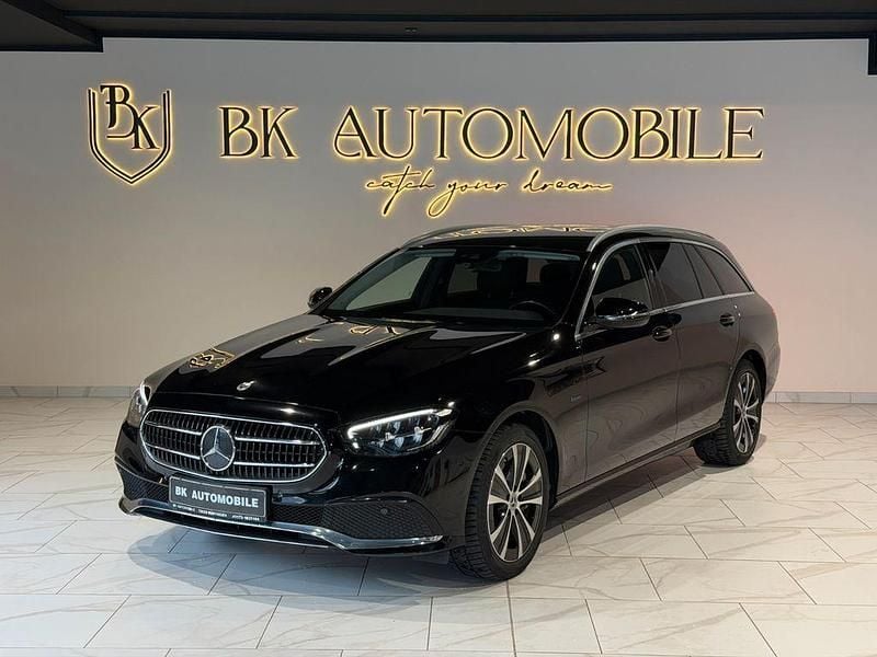 Gebraucht Mercedes E300 Avantgarde 194 PS (142 kW) 2021 Schwarz Limousine