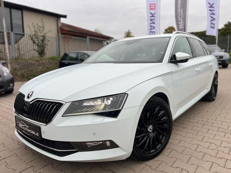 Weiß Gebraucht 2017 Skoda Superb Style Kombi | 16.499 € (Fairer Preis) - Bild 1/4