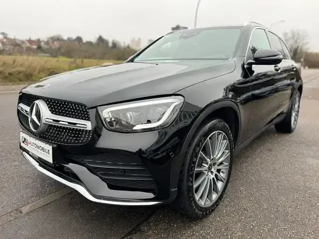 Gebraucht Mercedes GLC400d AMG line 330 PS (242 kW) 2020 Schwarz SUV