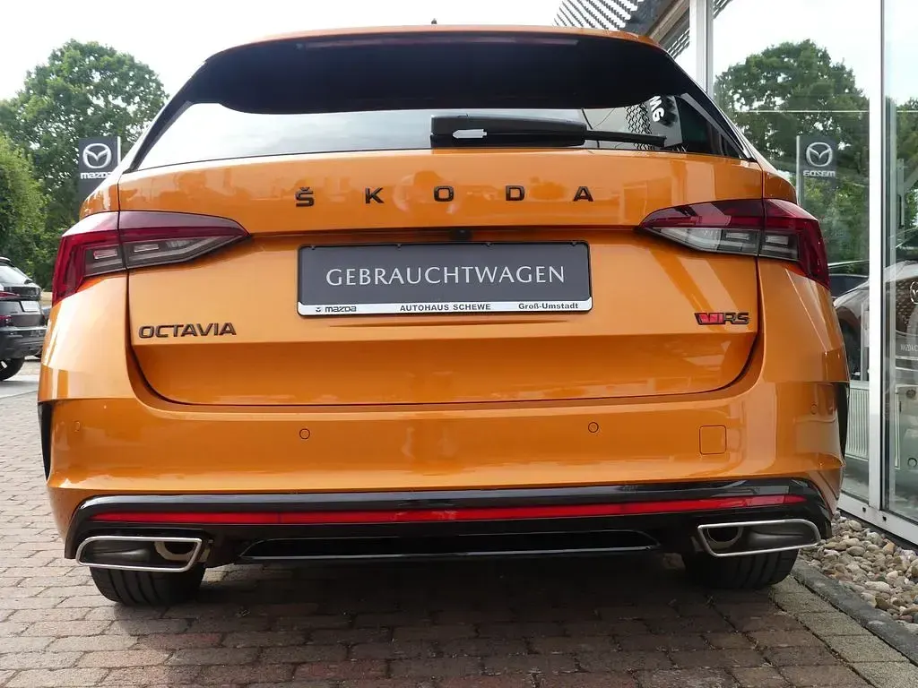 Gebraucht Skoda Octavia RS 245 PS (180 kW) 2024 Phoenixorange Kombi