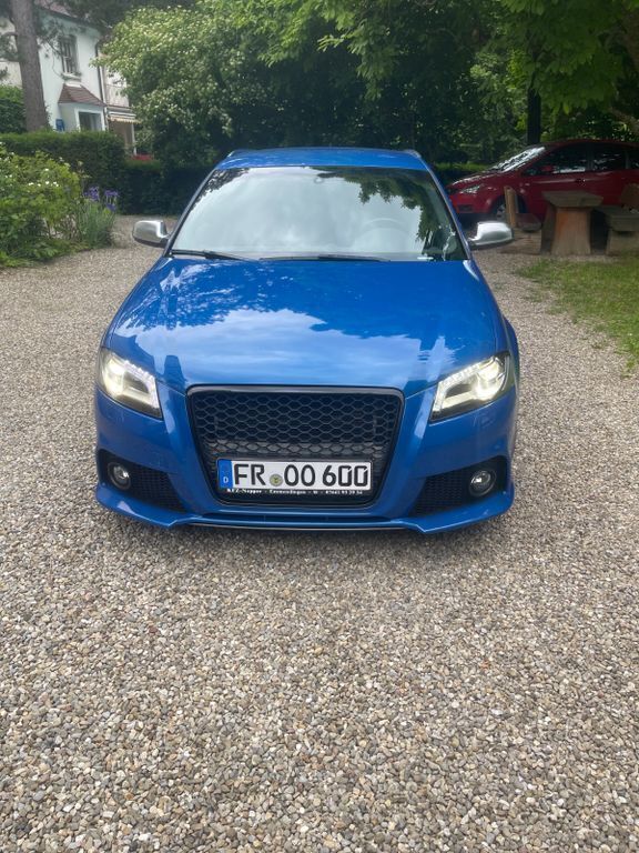 Blau Gebraucht 2010 Audi S3 Sport Limousine | 12.000 € (Guter Preis) - Bild 1/4