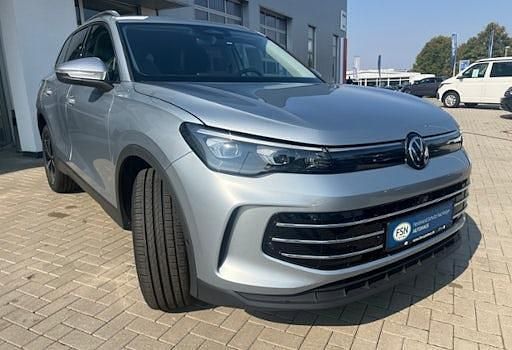 Neu VW Tiguan Elegance 204 PS (150 kW) 2025 Silbern SUV