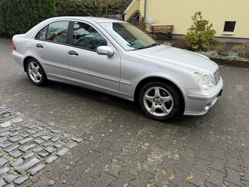 Gebraucht Mercedes C180 143 PS (105 kW) 2006 Silber Limousine