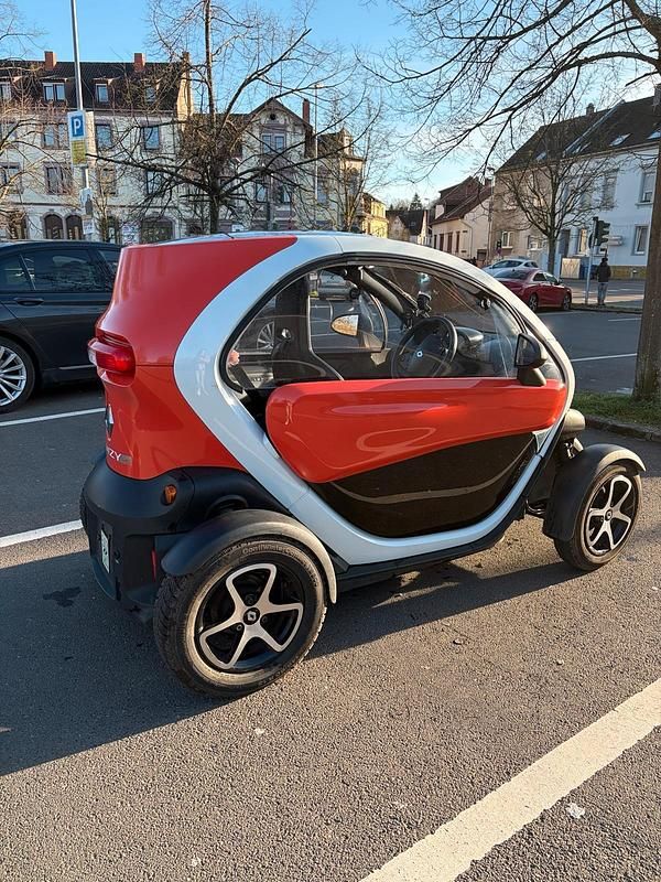 Gebraucht Renault Twizy 12 kW (17 PS) 2016 Orange Kleinwagen