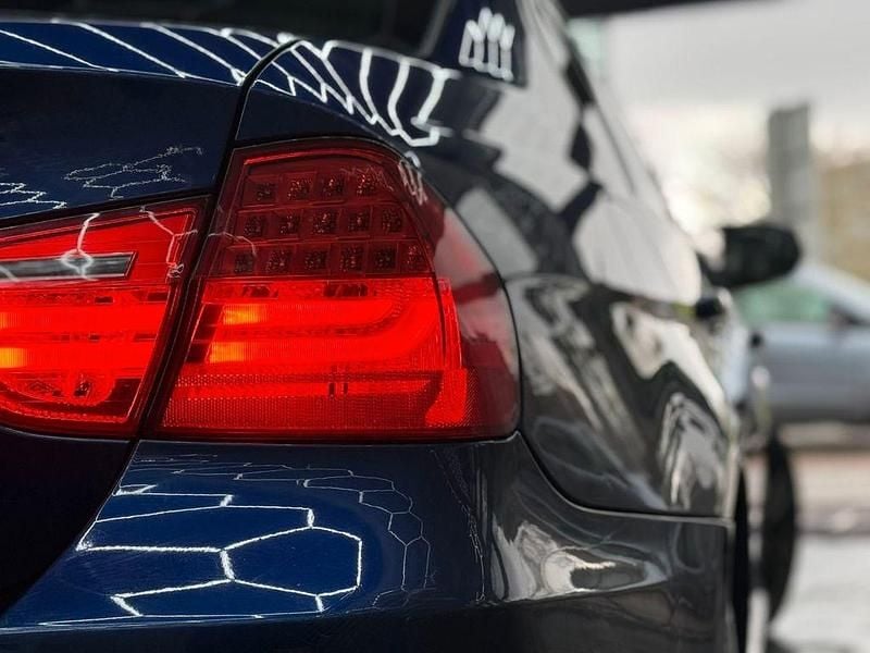 Gebraucht BMW 325 Performance 204 PS (150 kW) 2011 Blau Limousine