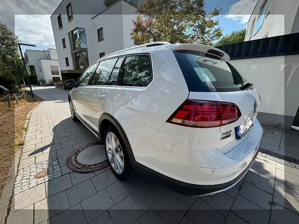 Gebraucht VW Golf Alltrack 179 PS (131 kW) 2018 Weiß Kombi