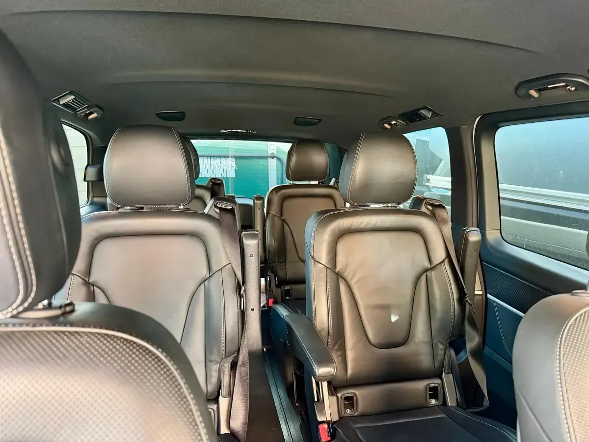 Gebraucht Mercedes V250 AMG 190 PS (139 kW) 2018 Weiß Van / Kleinbus