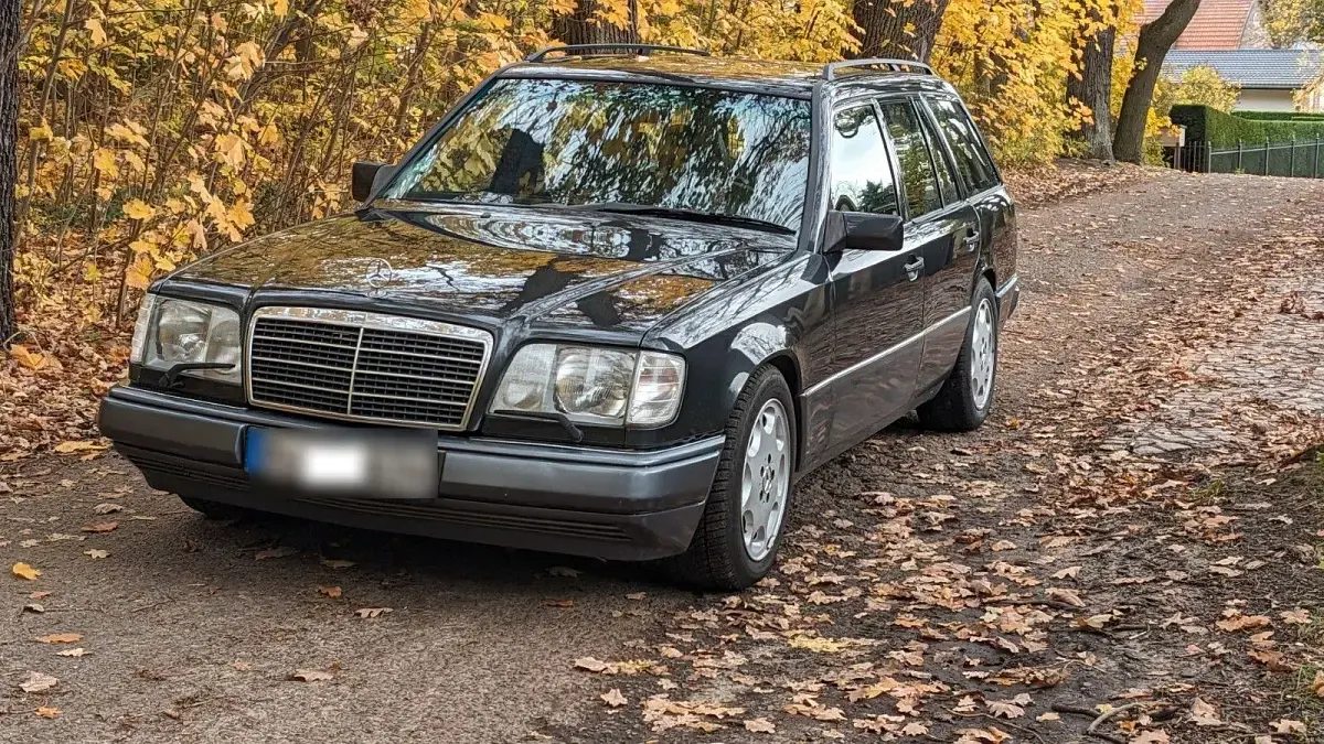 Gebraucht Mercedes E320 220 PS (161 kW) 1994 Schwarz Kombi
