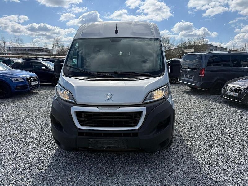 Gebraucht Peugeot Boxer Premium 140 PS (102 kW) 2021 Grau Van