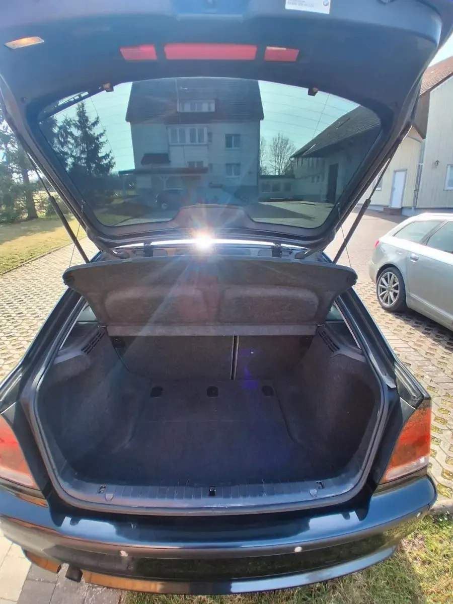 Gebraucht BMW 318 143 PS (105 kW) 2003 Schwarz Limousine