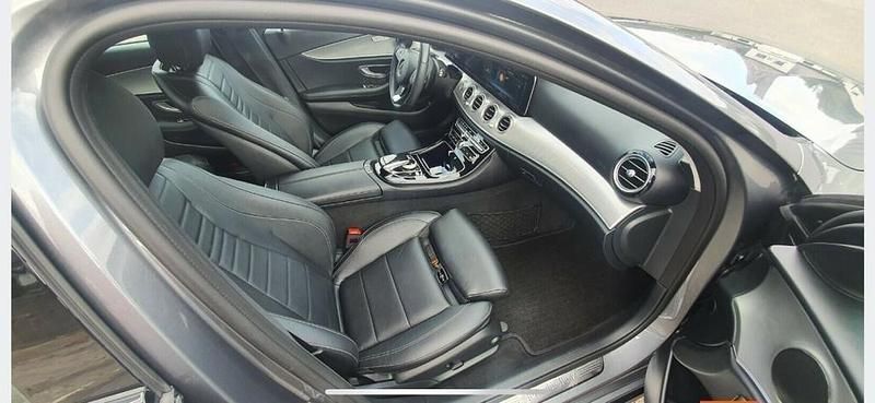 Gebraucht Mercedes E200 159 PS (116 kW) 2017 Grau Limousine