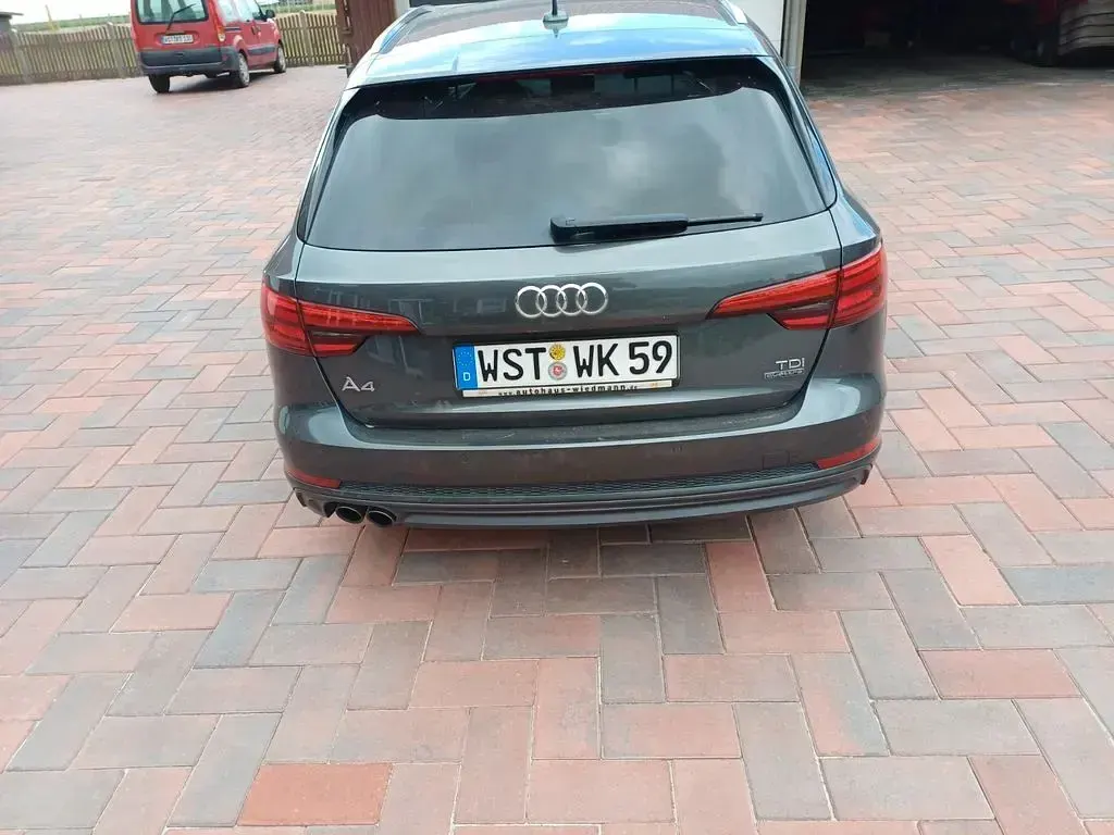 Gebraucht Audi A4 Sport 272 PS (200 kW) 2016 Grau Kombi