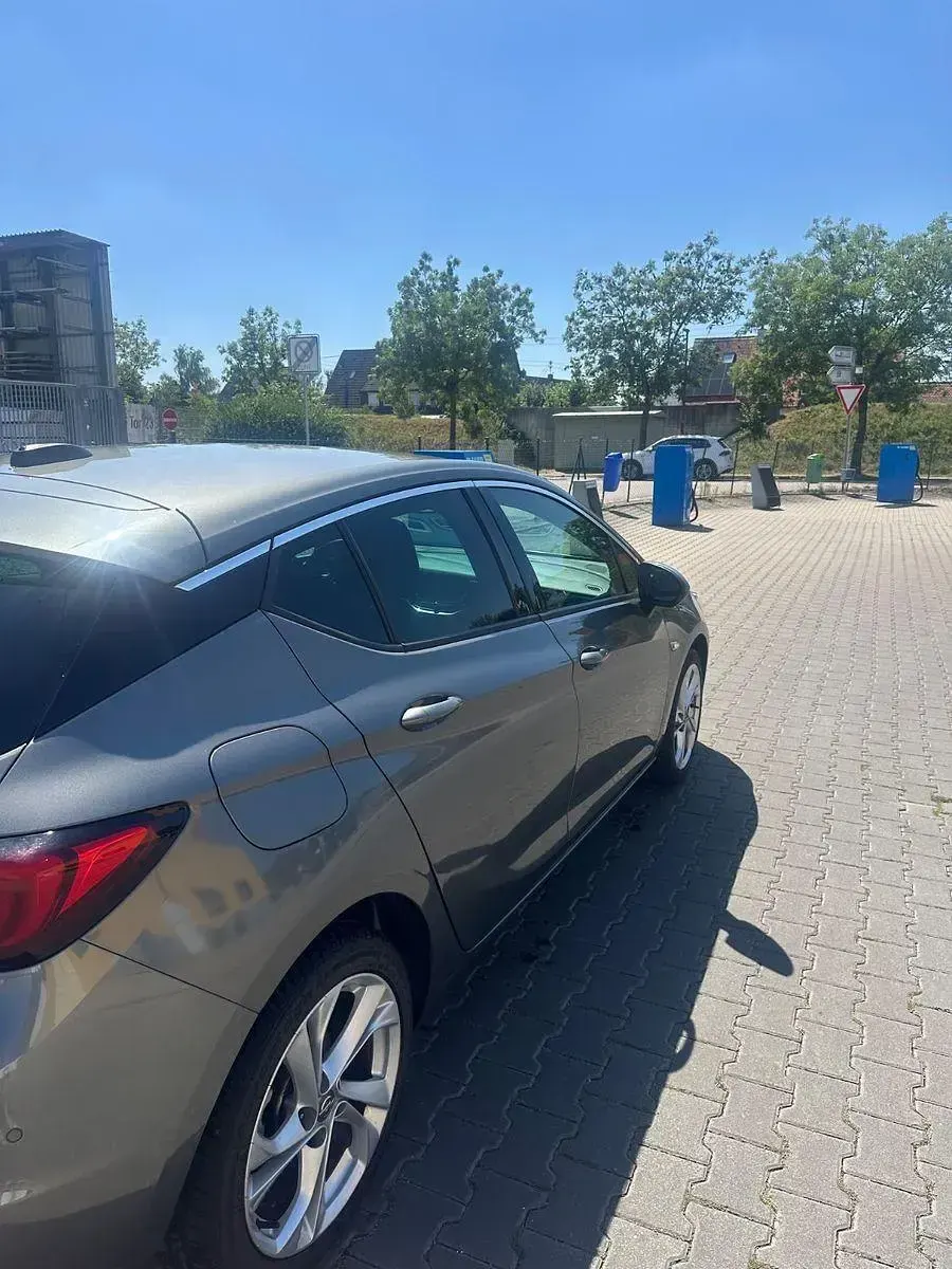 Gebraucht Opel Astra Dynamic 110 PS (80 kW) 2016 Grau Kombi