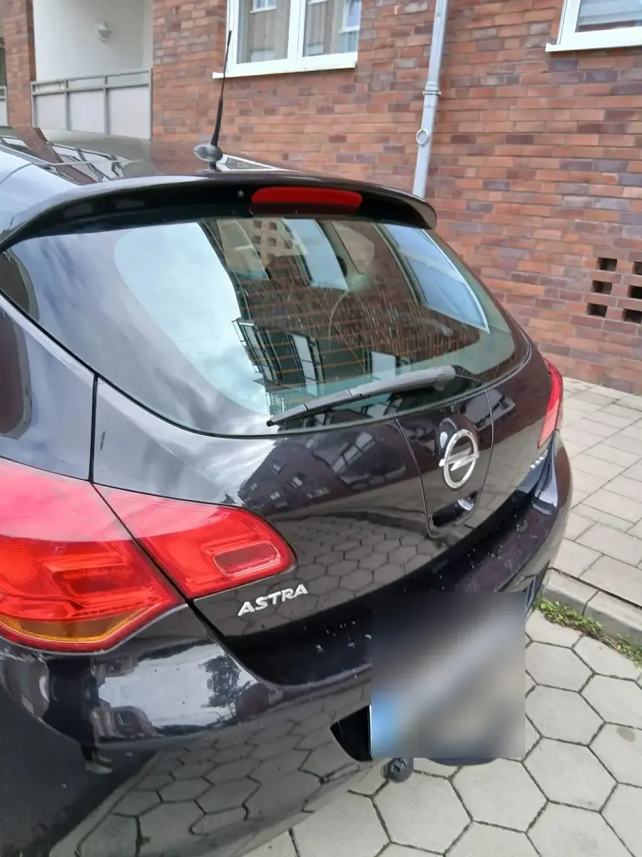 Gebraucht Opel Astra Edition 101 PS (74 kW) 2010 Schwarz Limousine