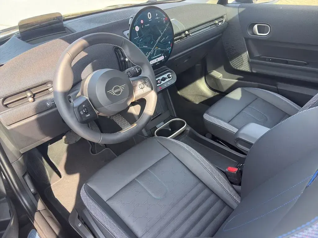 Używany Mini Cooper S Classic 204 KM (150 kW) 2024 Czarny Hatchback