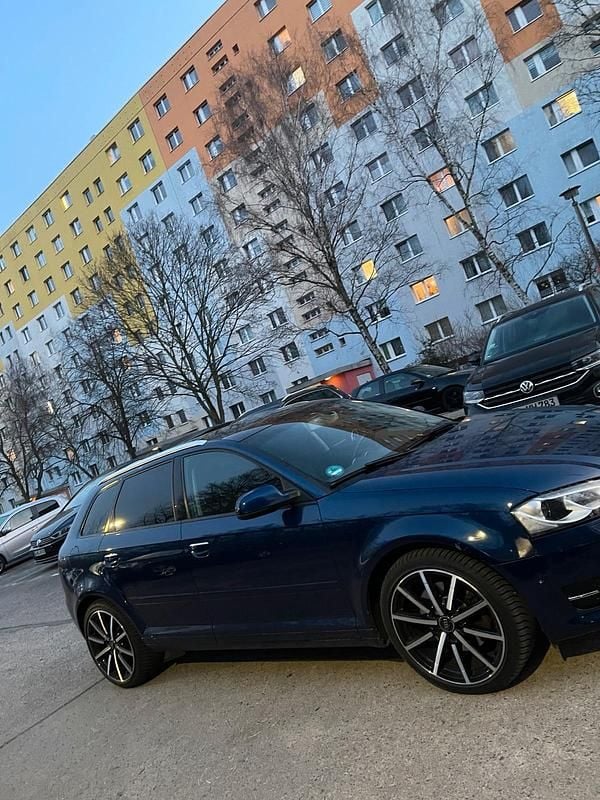 Gebraucht Audi A3 Sportback 170 PS (125 kW) 2011 Blau Kleinwagen