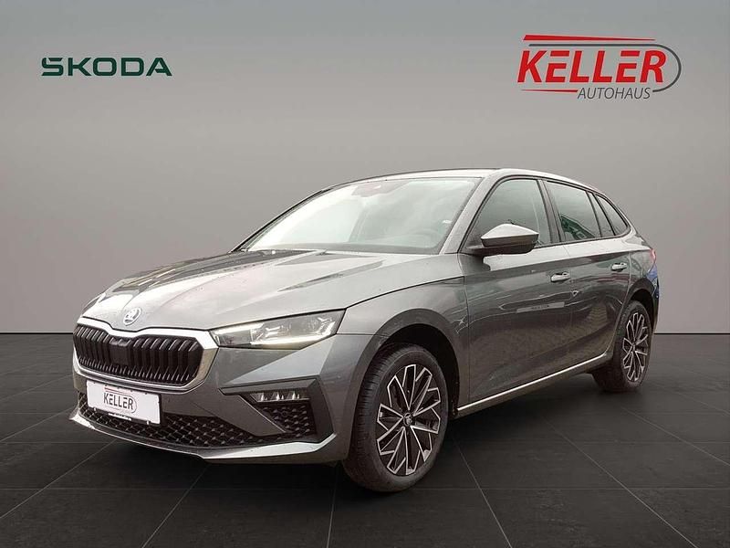 Graphitegrau metallic Gebraucht 2025 Skoda Scala Tour Kleinwagen | 29.875 € (Teuer) - Bild 1/4