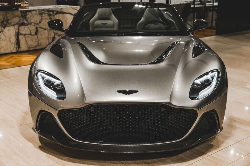 Gebraucht Aston Martin DBS 770 PS (566 kW) 2024 Silber Cabrio