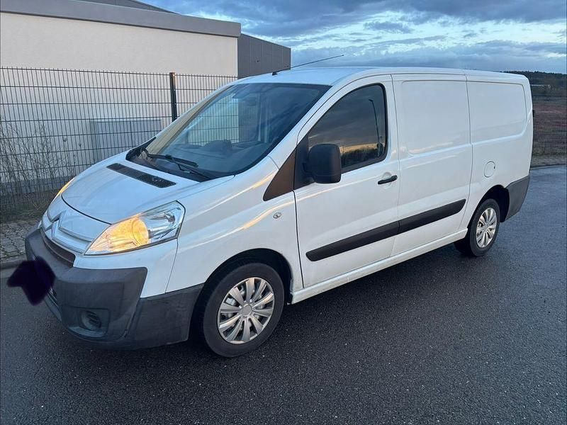 Second-hand Citroën Jumpy 128 CP (94 kW) 2013 Alb Monovolum