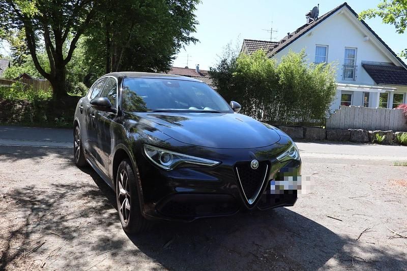 Schwarz Gebraucht 2019 Alfa Romeo Stelvio Super SUV | 25.600 € (Fairer Preis) - Bild 1/4