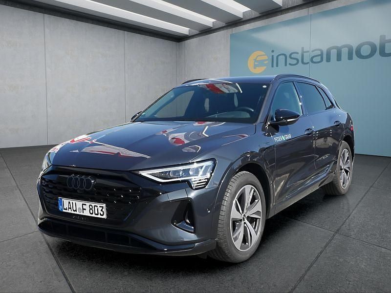 Grau Gebraucht 2023 Audi Q8 e-tron S-Line SUV | 48.449 € (Superpreis) - Bild 1/4