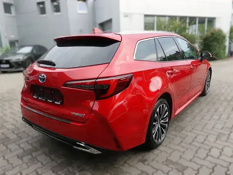 Gebraucht Toyota Corolla Team 196 PS (144 kW) 2023 Rot Kombi