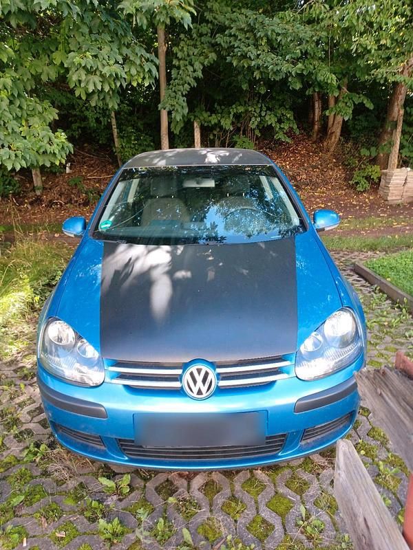 Blau Gebraucht 2005 VW Golf V Limousine | 3.000 € (Etwas zu teuer) - Bild 1/4
