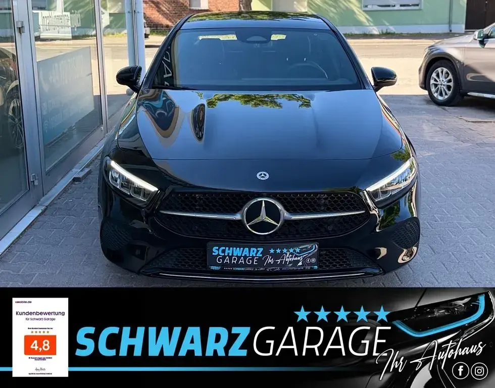 Gebraucht Mercedes A220 204 PS (150 kW) 2024 Kosmosschwarz Limousine