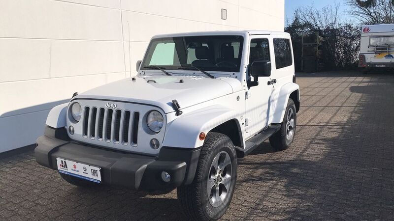 Weiß Gebraucht 2018 Jeep Wrangler Limited SUV | 38.900 € (Fairer Preis) - Bild 1/4