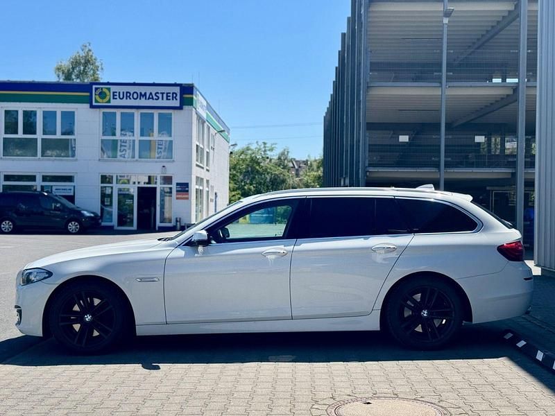 Weiß Gebraucht 2014 BMW 530 Luxury Line Kombi | 13.980 € (Guter Preis) - Bild 1/3