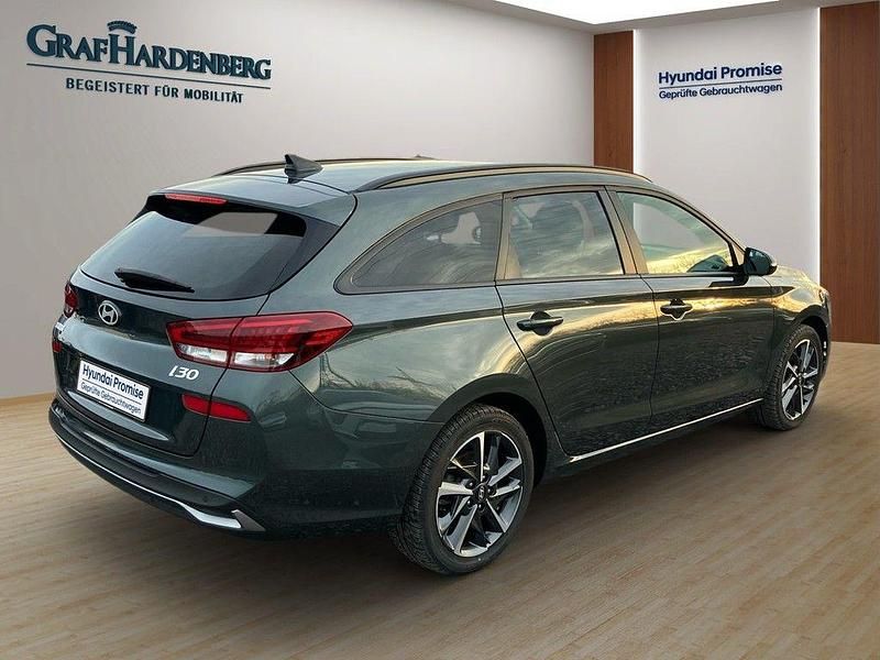 Gebraucht Hyundai i30 Advantage 101 PS (74 kW) 2024 Grün Kombi