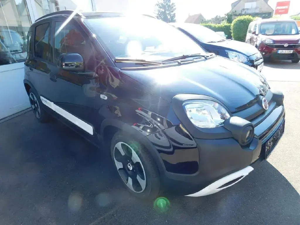Neu Fiat Panda Cross 65 PS (47 kW) 2026 Schwarz Kleinwagen
