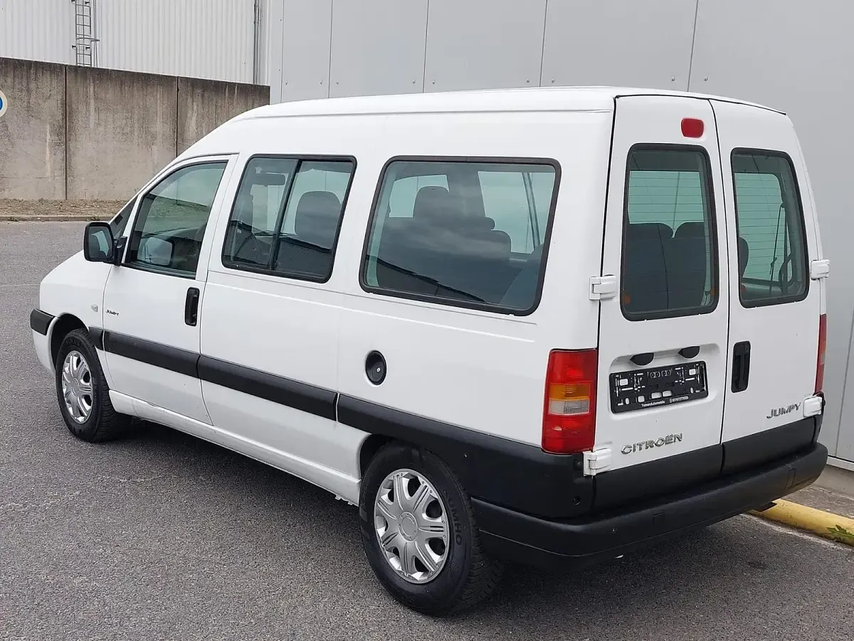 Käytetty Citroën Jumpy 130 HP (95 kW) 2006 Valkoinen Tila-auto
