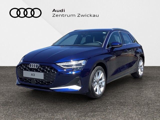 Navarrablau metallic Neu 2025 Audi A3 Sportback Advanced Kleinwagen | 38.920 € (Fairer Preis) - Bild 1/4