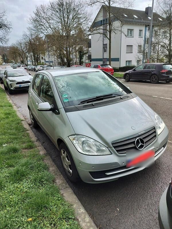 Gebraucht Mercedes A160 2011 Silber Kleinwagen