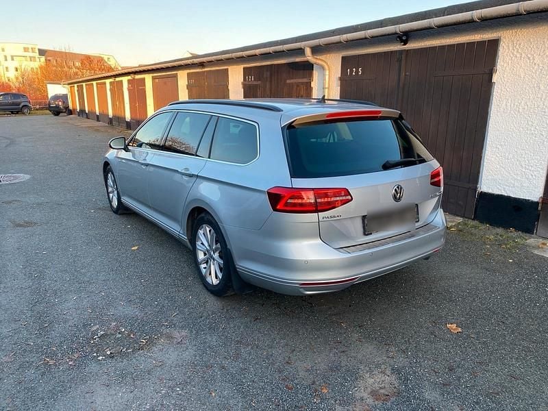 Gebraucht VW Passat 150 PS (110 kW) 2017 Silber Kombi