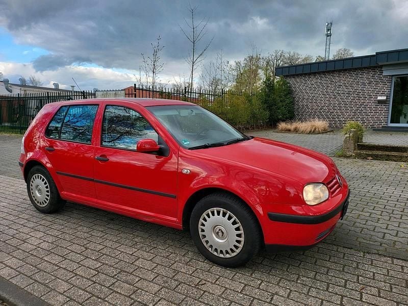 Second-hand VW Golf IV 75 CP (55 kW) 2002 Berlinǎ