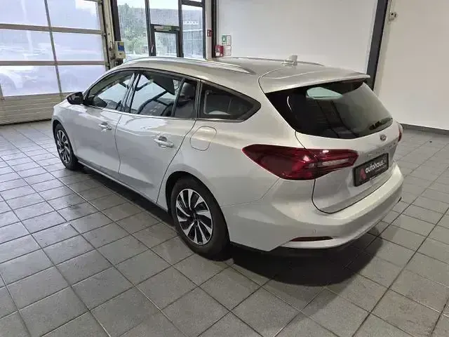 Gebraucht Ford Focus Titanium 116 PS (85 kW) 2024 Silber Kombi
