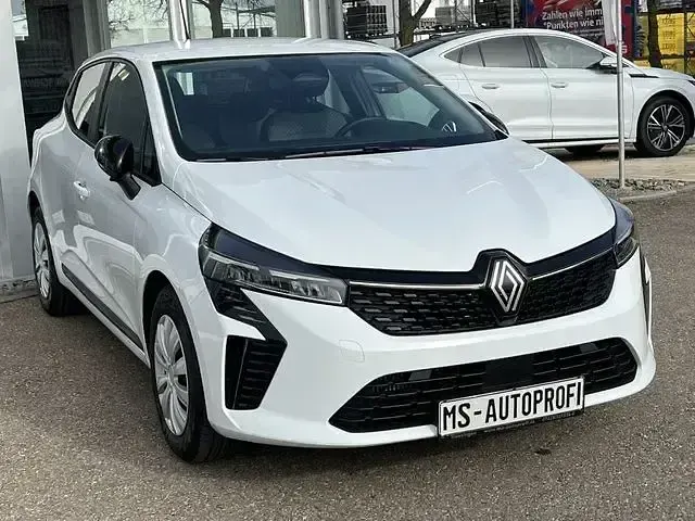 Begagnad Renault Clio V Evolution 91 HK (66 kW) 2024 Vit Sedan