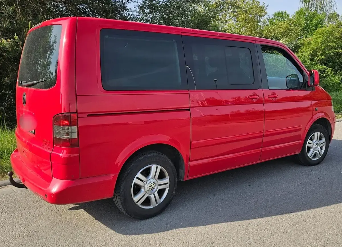 Gebraucht VW Multivan 175 PS (128 kW) 2004 Rot Van / Kleinbus