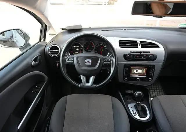 Usata Seat Leon 105 CV (77 kW) 2012 Argento Berlina