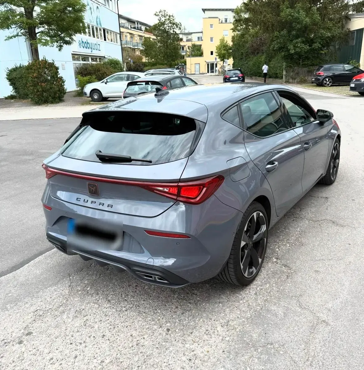 Gebraucht Cupra Leon 150 PS (110 kW) 2024 Grau Limousine